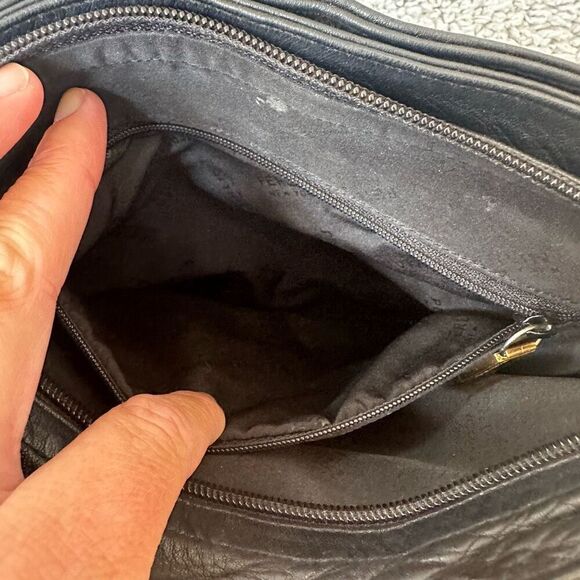 Perlina Black Leather Purse - Picture 6 of 7